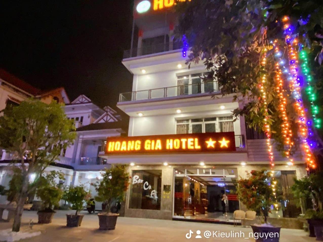 Отель Khach San Hoang Gia 2 Лаокай Экстерьер фото